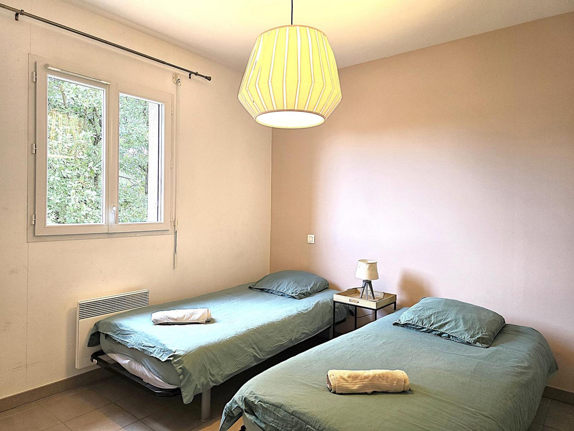 Le Clos Andree - Charmante Maison 8 Personnes - 5 Lits - Climatisation Reversible - Parking 3 Vehicules - Garage - Zone Nord Montauban - Terrasse Et Jardin Esterno foto